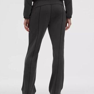 LuLulemon Softstreme High-Rise Pants in Black, sz2 short, NEW